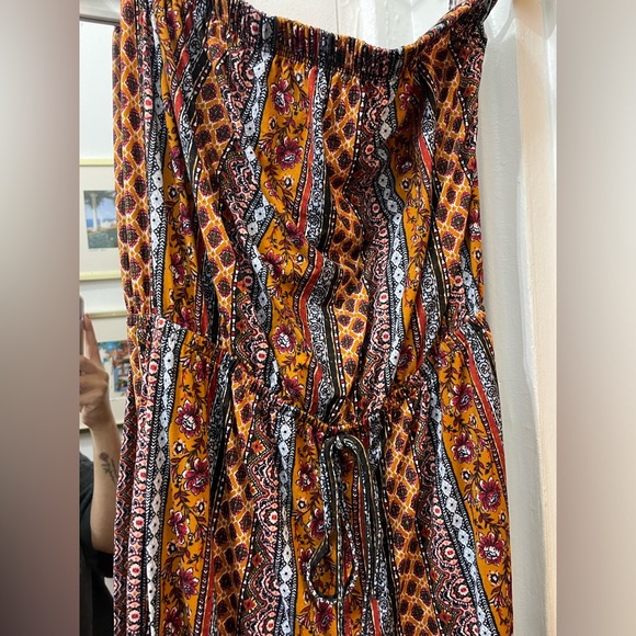 Abstract / Tribal Print Strapless Jumpsuit - Picture 2 of 3